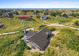 Gepflegtes Poolhaus mit Standwasserwhirlpool und Sauna, 1 Hund