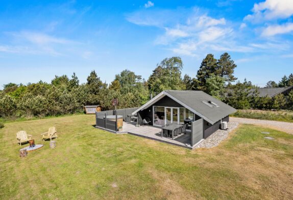 Feriehus i Vejers panoramaudsigt over naturområde