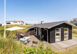 Dejligt lille hus kun 400 m til stranden, 2 hunde
