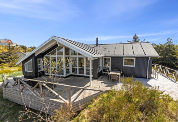Strandnært sommerhus med sauna i Vejers, 4 personer og 1 hund