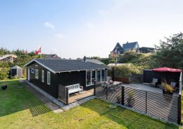 Hyggeligt og strandnært sommerhus til 4 personer ved Vejers Strand. Kat. nr.:  50091, Mågevej 4;