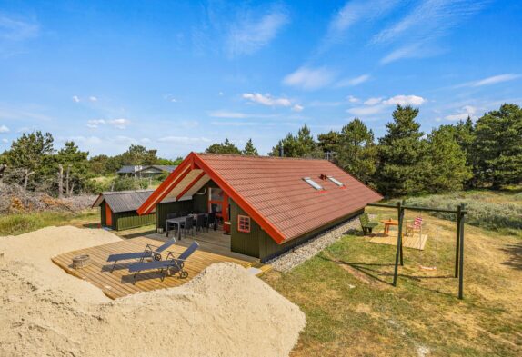 Hyggeligt sommerhus med brændeovn til 4 personer i Vejers