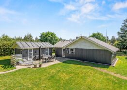 Nettes Ferienhaus mit Kaminofen und Gartenhaus. Kat. nr.:  50215, Vejers Havvej 20;