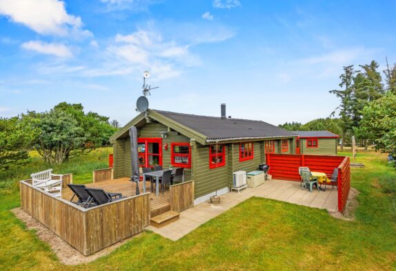 Gemütliches Ferienhaus mit überdachter Terrasse in Vejers Strand