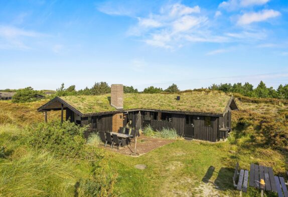 Hyggeliges Ferienhaus mit Kamin in Grærup Strand