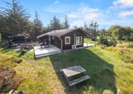 Dejligt sommerhus med brændeovn i naturskønne omgivelser. Kat. nr.:  52184, Søringen 14;