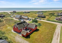 Reetgedecktes Ferienhaus in strandnaher Lage