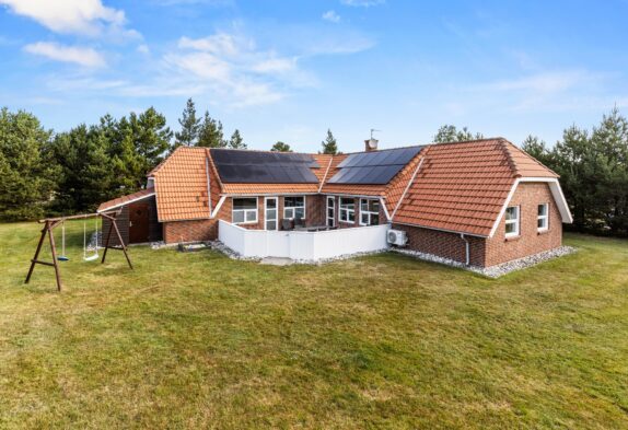 Großes Poolhaus für 10 Personen mit Whirlpool und Sauna, 1 Hund
