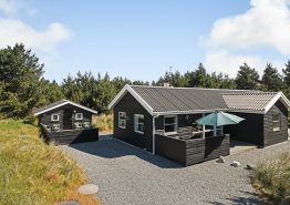 Hyggeligt feriehus med sauna, spabad og god beliggenhed. Kat. nr.:  60059, Horns Bjerge 28;