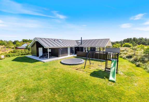 Luxusurlaub mit Whirlpool, Sauna und Aktivitätsraum in Blåvand