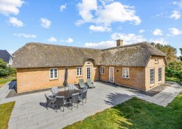 Schönes Reetdachhaus mit Whirlpool in toller Lage