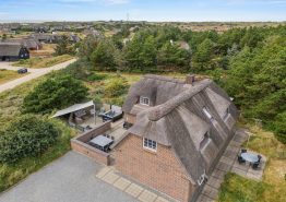 Gemütliches Ferienhaus in Blåvand mit Sauna, Whirlpool und Aktivitätsraum