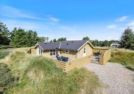Ferienhaus mit Sauna und nah am Zentrum von Blåvand