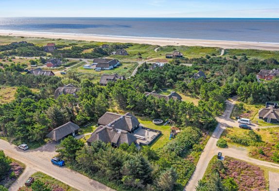Strandnahes Poolhaus für 10 Personen, Sauna und Whirlpool