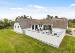 Renoveret poolhus til 8 personer i Blåvand kun 200m fra centrum