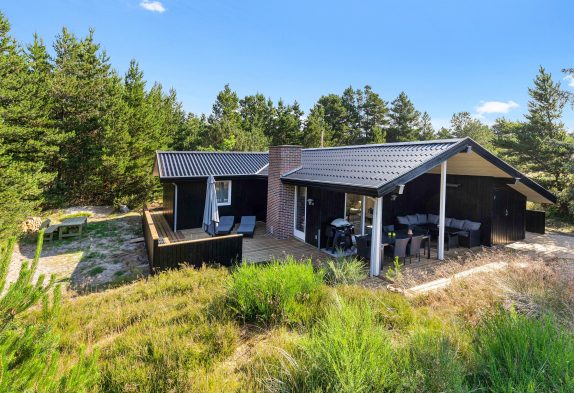 Gemütlich renoviertes Ferienhaus mit Whirlpool in Blåvand