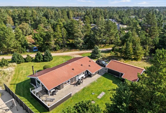 Gemütliches Ferienhaus in Blåvand für 8 Personen mit Sauna und Spa