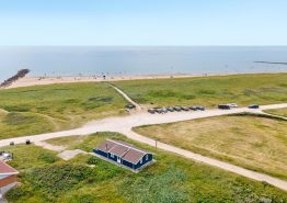 Ferienhaus mit Sauna und Aussicht nur 25 Meter vom Strand