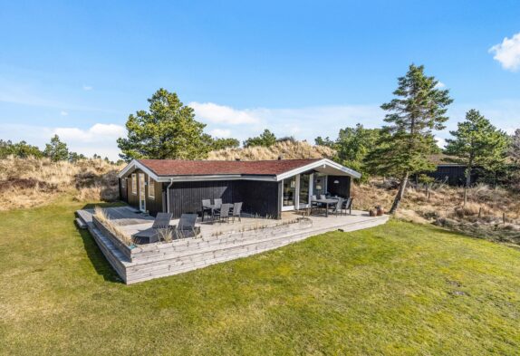 Modernisiertes Ferienhaus in Blåvand mit wunderschöner Lage