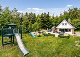 Ferienhaus in Blåvand mit Sauna, Whirlpool und eigenem Spielplatz