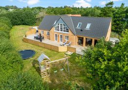 Großes Poolhaus in Blåvand mit Whirlpool und Sauna