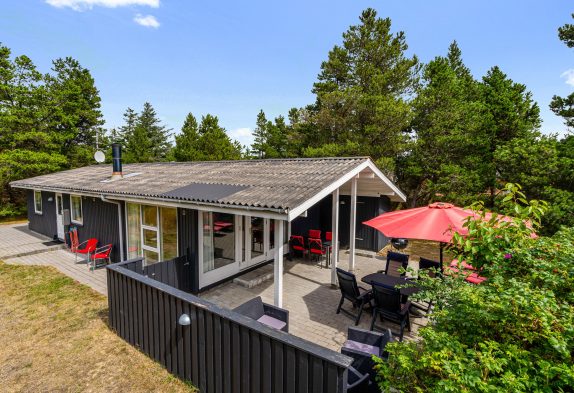Hyggeligt feriehus til 6 personer med sauna og brændeovn i Blåvand