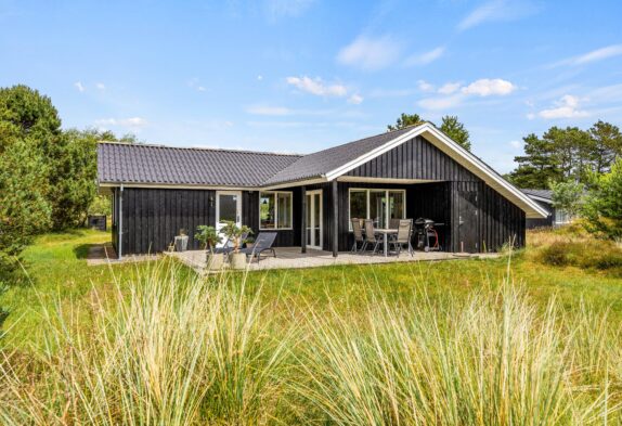 Klassisches Ferienhaus „Hygge“ mit Kamin für 6 Personen in Blåvand