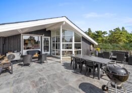 Hyggeligt sommerhus med spa og sauna i Blåvand. Kat. nr.:  60444, Sandtoftevej 5;