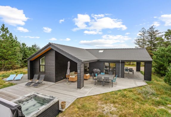 Modernes Ferienhaus für 10 Personen und einen Hund.