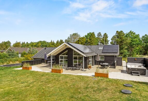 Traumhaftes 5-Sterne Ferienhaus mit Außen Whirlpool und Sauna