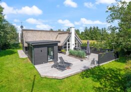 Schickes Reetdach Haus mit Sauna und Whirlpool. Kat. nr.:  60525, Hestehaven 12B;