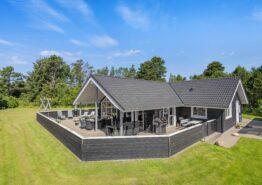 Schönes Aktivitätshaus für die ganze Familie. Kat. nr.:  60535, Hvidbjerg Strandvej 34;