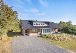 Zweistöckiges Poolhaus dicht an der Nordsee. Kat. nr.:  60558, Lille Strandvej 5;