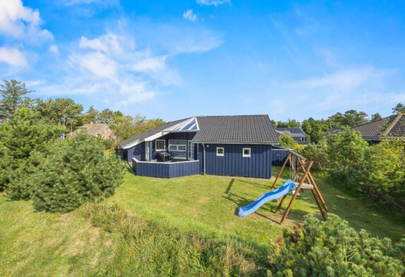 8-personers aktivitetshus med billard og bordtennis