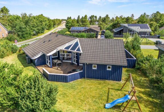 8-personers aktivitetshus med billard og bordtennis