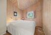 Familievenligt sommerhus med brændeovn og sauna (billede 13)