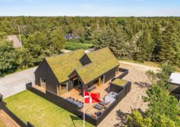 Ferienhaus mit Außenwhirlpool in Blåvand – 8 Personen + 1 Hund