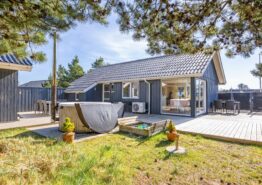 Velkommen til dit drømmeferiehus i Blåvand. Kat. nr.:  60672, Tane Hedevej 31;
