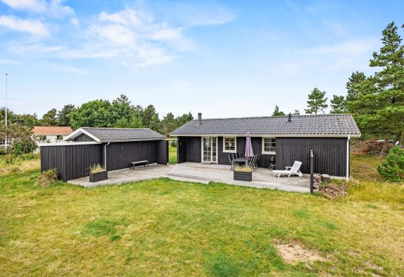 Gemütliches Ferienhaus mit Sauna und Holzofen in Blåvand
