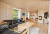 Hyggeligt sommerhus med brændeovn og sauna i Blåvand (billede 2)