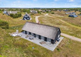 Modernes und stilvolles Ferienhaus in Strandnähe. Kat. nr.:  71005, Skovsletten 17