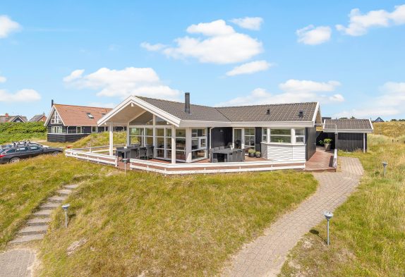 Schönes Sommerhaus mit Sauna & Panoramablick – 1. Dünenreihe