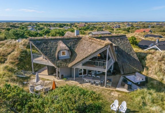 Attraktives Aktivitätshaus mit Sauna, Whirlool & Meerblick in Rindby