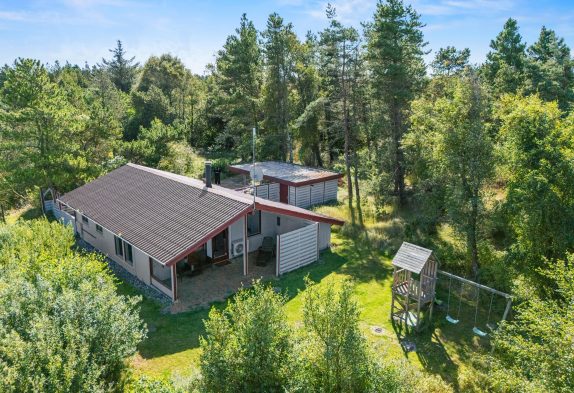 Hyggeliges Ferienhaus mit Kamin am Rand des Naturschutzgebietes