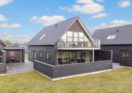 Modernes Ferienhaus mit Whirlpool und Fernwärme