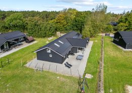 Modernes Poolhaus mit Außensauna, Whirlpool und grosser Aktivitätsraum. Kat. nr.:  86256, Havnebyvej 239B