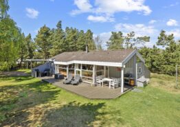 Lyst sommerhus med brændeovn i Sønderstrand. Kat. nr.:  87021, Regnspoven 9