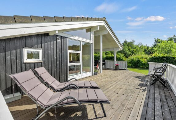 Hyggeliges Ferienhaus mit Kamin und Terrasse für 5 Personen