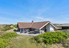 Modernes Poolhaus nah am Strand der dänischen Westküste