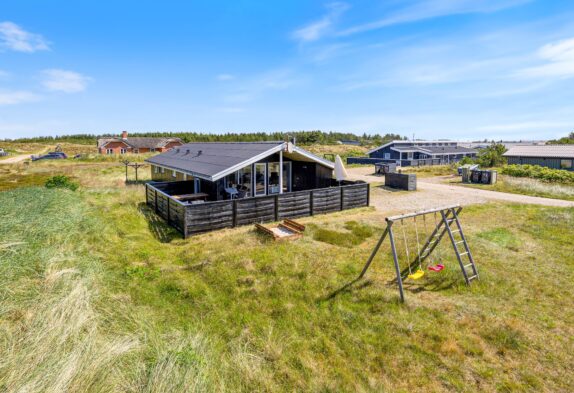 Dejligt feriehus på Arvidvej med lukket terrasse